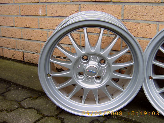 Ronal R8 7x15 Zoll ET 42mm 4x100LK 001.jpg
