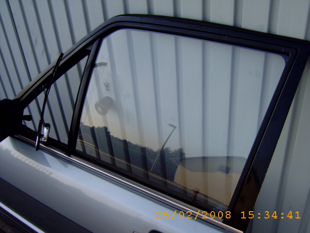 Ausstellfenster,Kofferraumdeckel CD 001.jpg